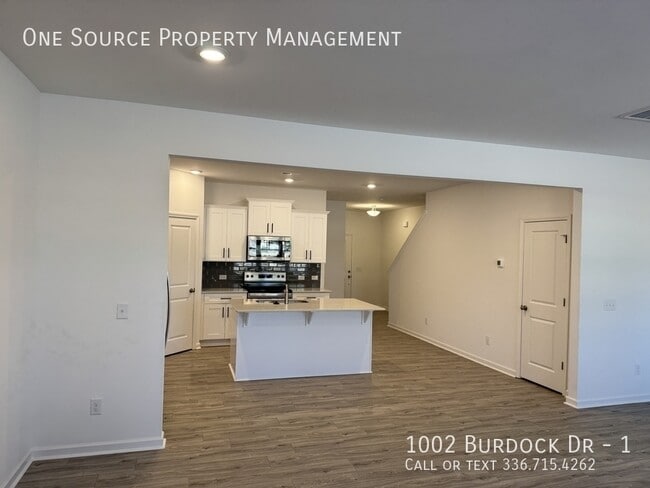 Building Photo - 1002 Burdock Dr