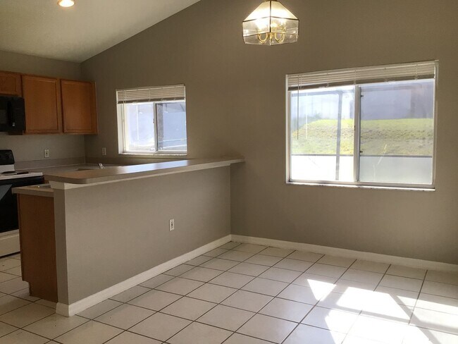 Building Photo - 509 Hillcrest Dr