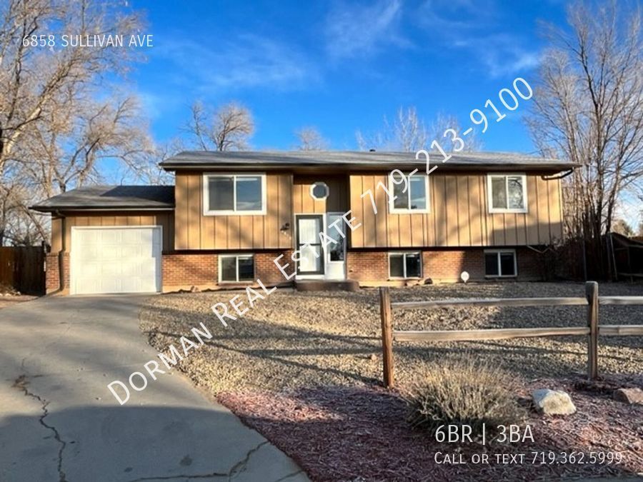 Primary Photo - Single Family in cul-de-sac