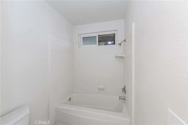 Bathroom - 737 N Chippewa Ave