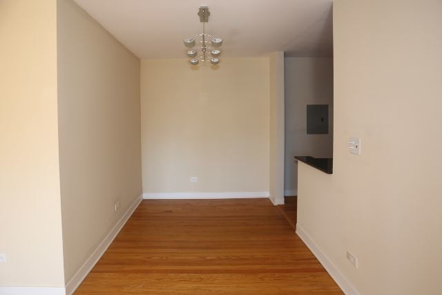 Foto del edificio - 625 W Wrightwood Ave