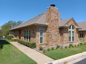 Building Photo - 1231 Wooded Trail