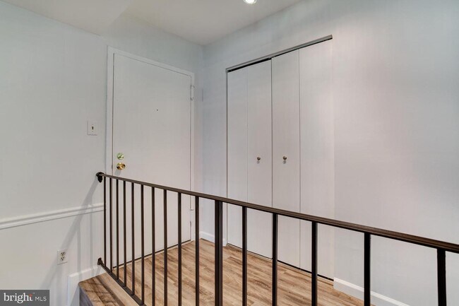 Foto del edificio - 15607 Dorset Rd