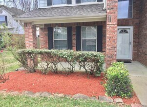 Building Photo - 2529 Artesia Dr