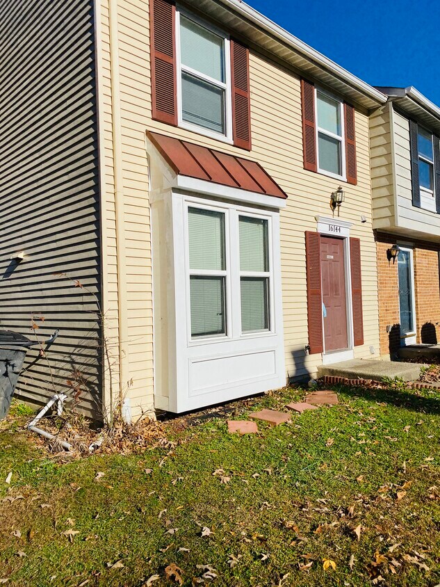 16144 Henderson Ln, Montclair, VA 22025 Townhome Rentals in Montclair