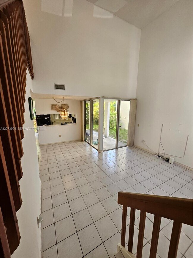 Foto del edificio - 9840 NW 9th Ct
