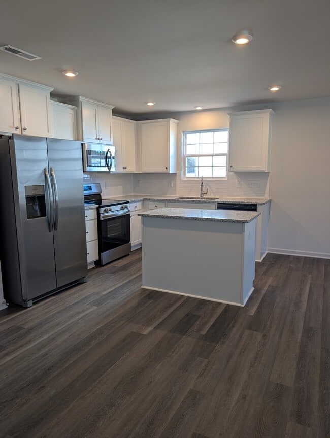 Foto del edificio - 6717 Hardwick Ln