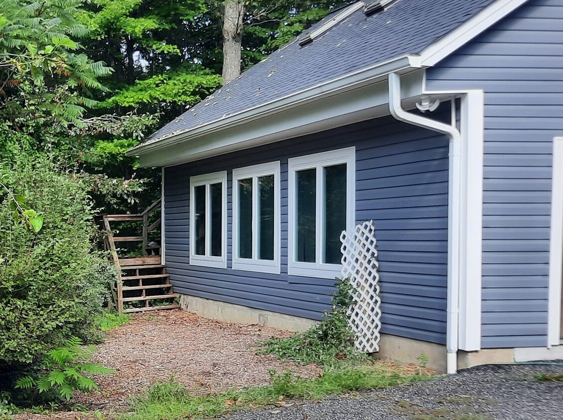 Primary Photo - 658 Echo Cove Dr