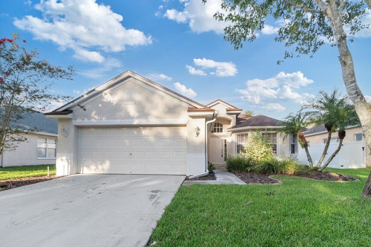 Foto principal - 4 bed, 2 Bath New Tampa Home for Lease!