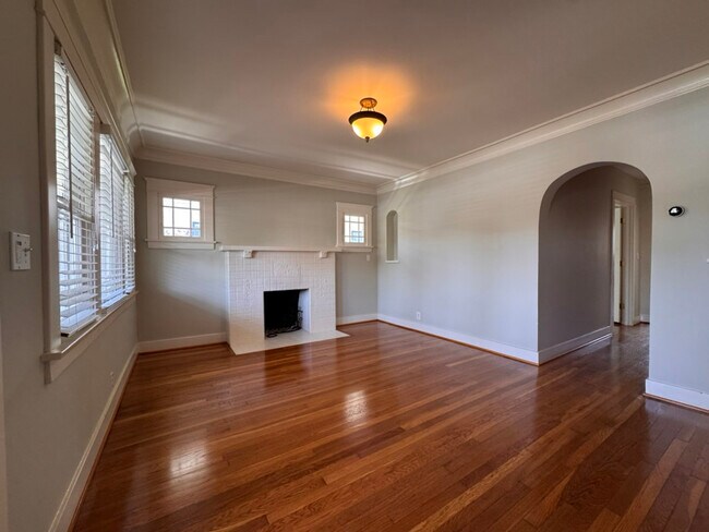 Foto del edificio - 815 Orange Grove Pl