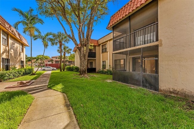 Building Photo - 9730 Hammocks Blvd