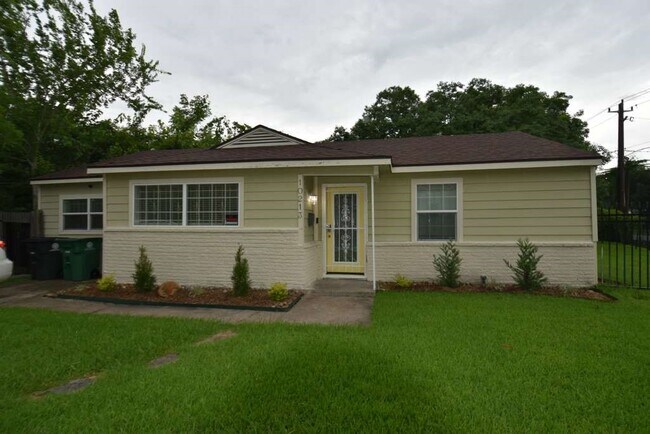 Foto del edificio - 10213 Fairland Dr