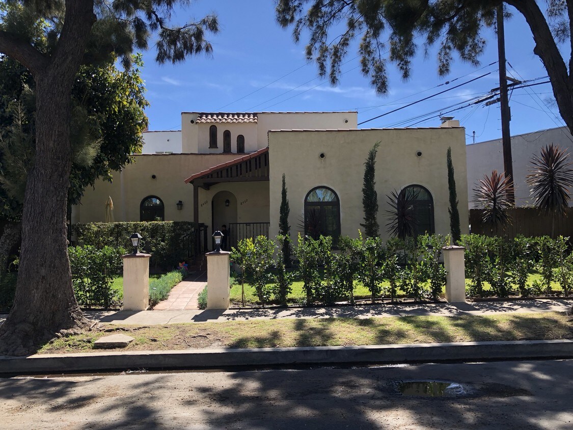 front - 8462 W 4th St