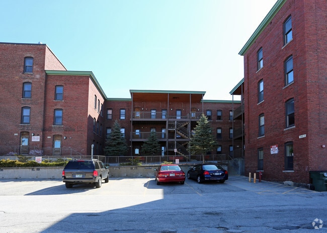 Building Photo - Elm Street Apartments