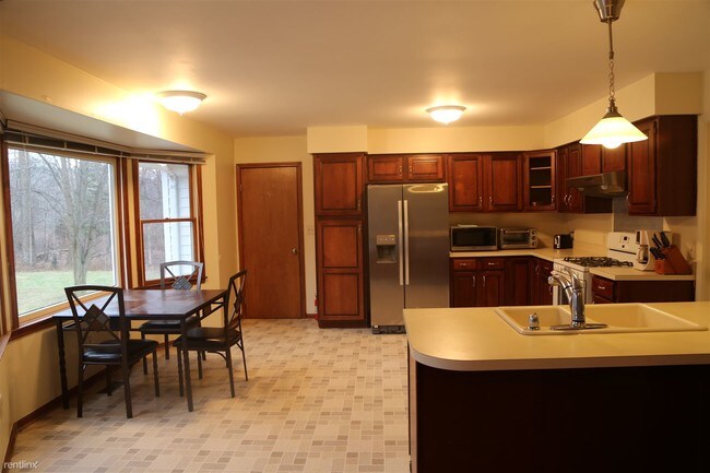 Foto del edificio - 10439 Torrey Rd