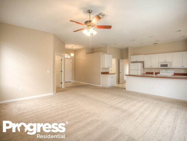 Building Photo - 2025 Larkspur Ct