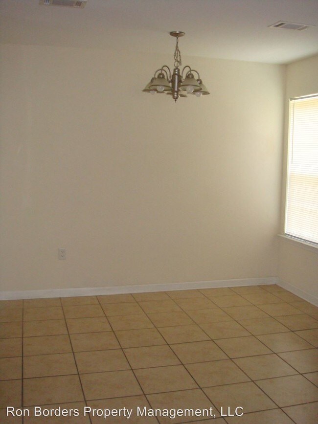 Building Photo - 1714 Almond Tree Pl
