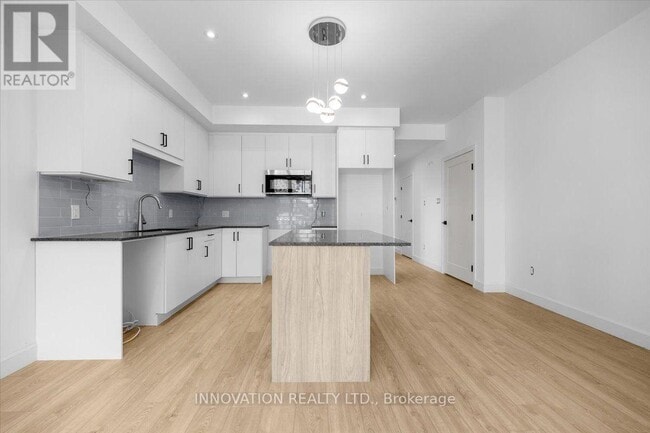 Building Photo - 486-2 Wentworth Ave
