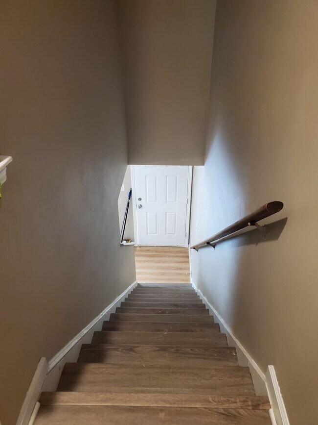 Foto del edificio - Two-bedroom townhouse apartment located in...