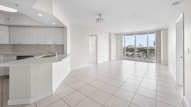 Foto del edificio - 1800 Sunset Harbour Dr