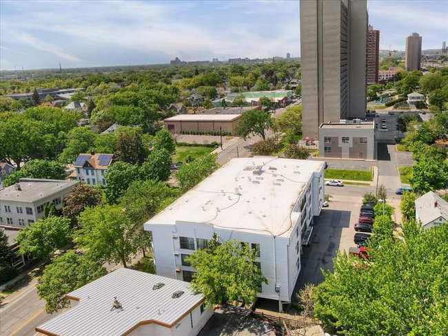 Foto del edificio - 925 30th Ave S