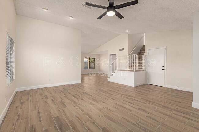 Foto del edificio - 2537 N 87th Dr