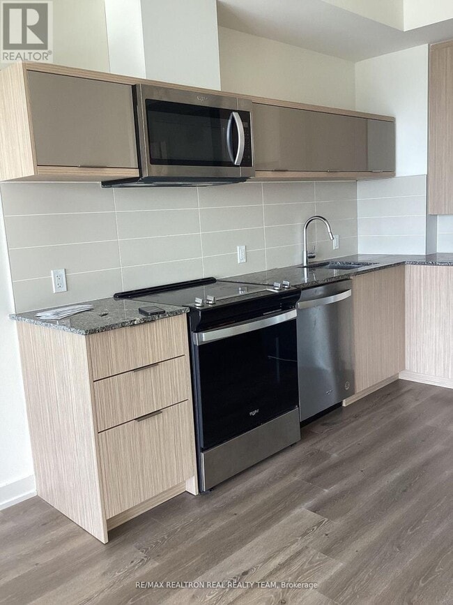 Building Photo - 10 Deerlick Ct