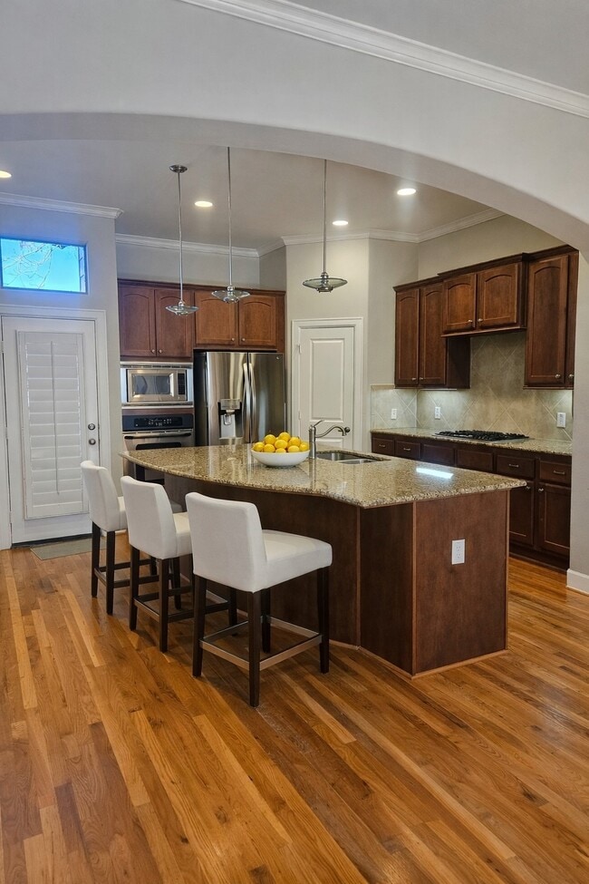 Foto del edificio - 584 Bomar St