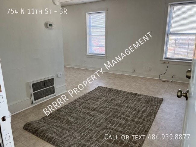 Building Photo - 754 N 11th St