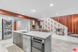 Building Photo - 11616 Chenault St