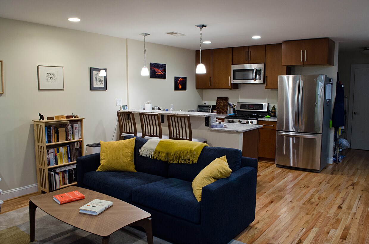 Foto principal - 3547 10th St NW