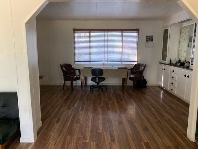 Dinning room - 8762 Genesee Rd