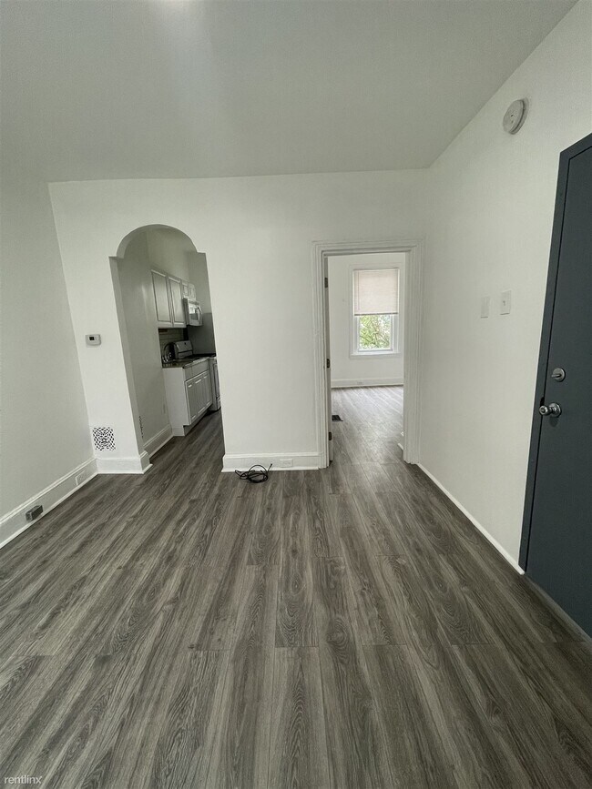 Foto del edificio - 1 br, 1 bath 4plex - 612 West Norris Street 3