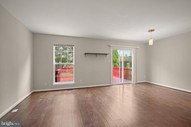 Foto del edificio - 12405 Gooderham Way