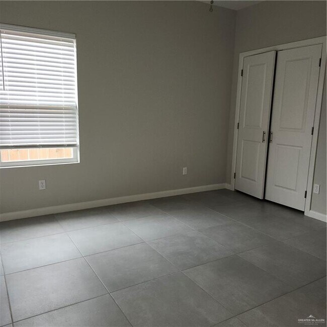 Foto del edificio - 9 N Clarence Ave