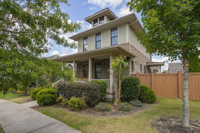 Building Photo - 3866 Somers Ln