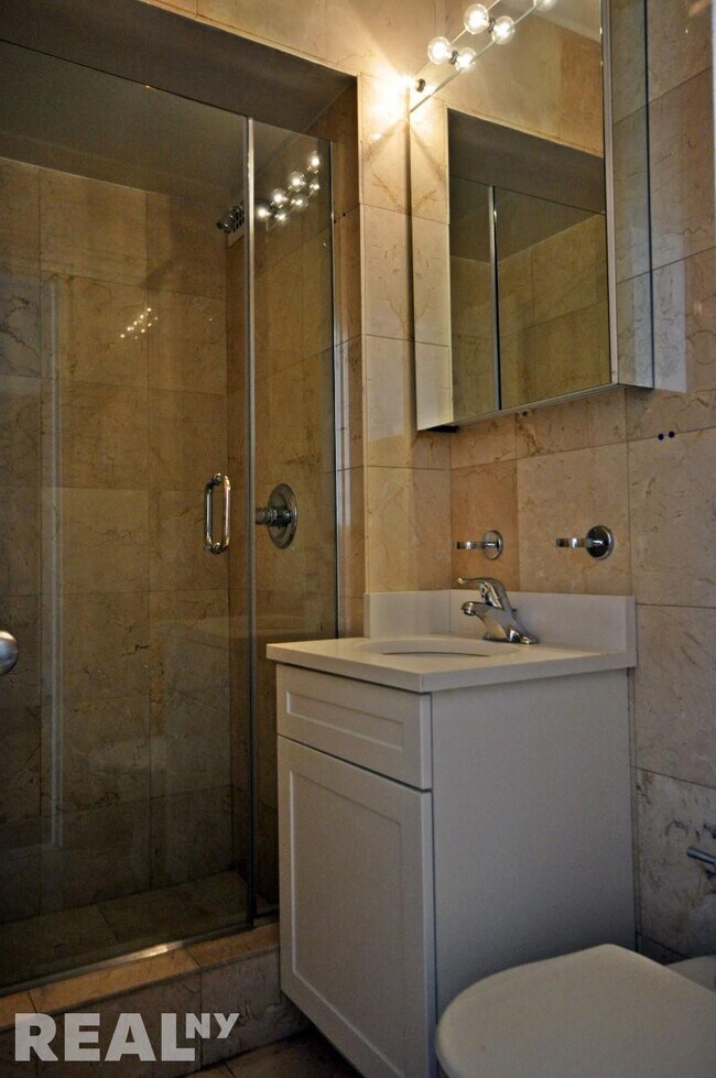 Foto del edificio - 435 E 79th St
