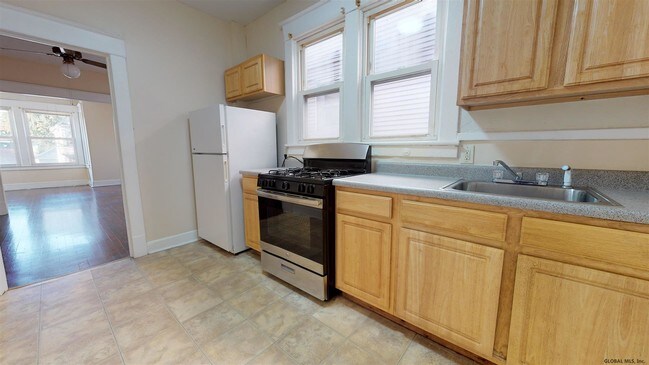 Building Photo - 448 Delaware Ave