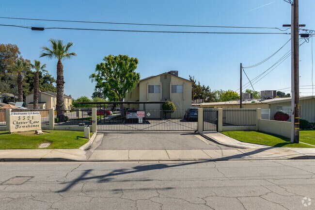Foto del edificio - 3321 Chester Ln