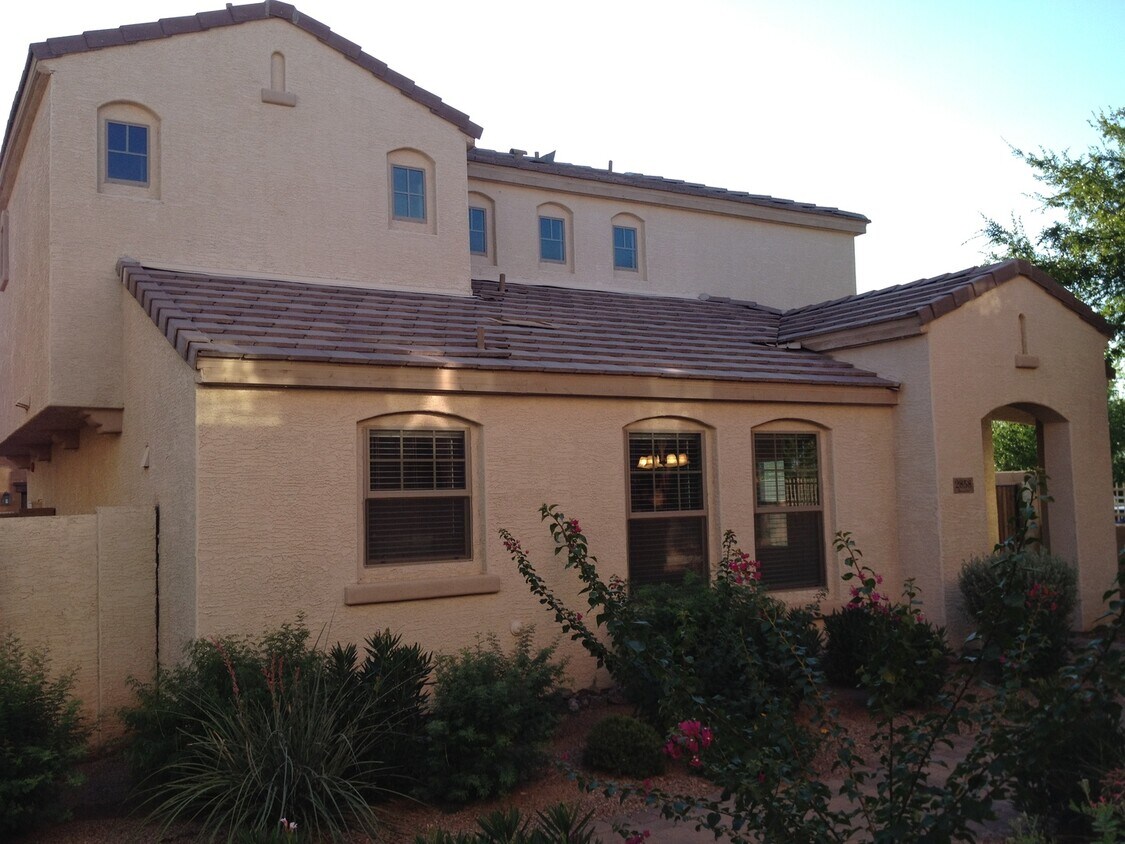 Foto principal - 3 Bed/2.5 Bath Great Gilbert Location