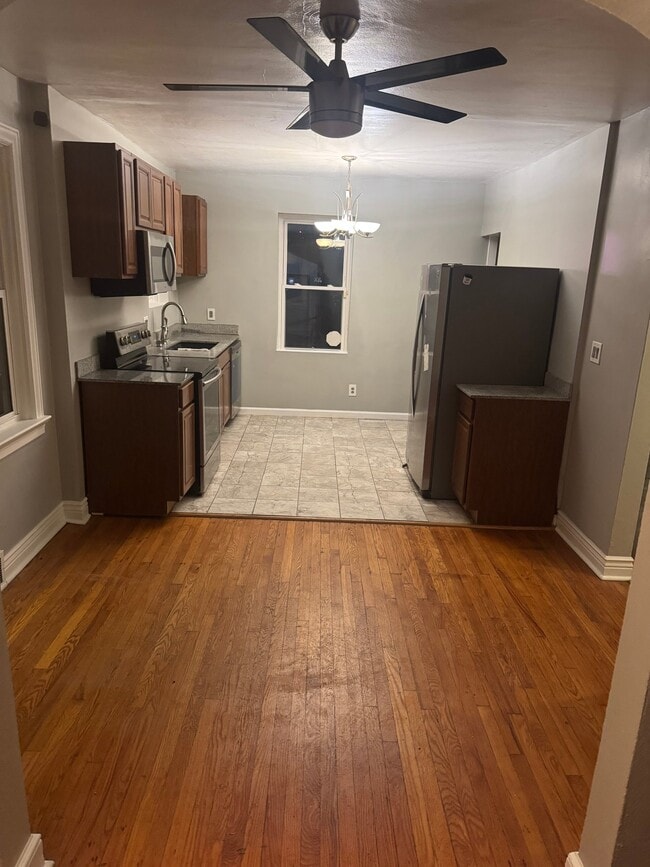 Building Photo - 3512 Belaire Pl