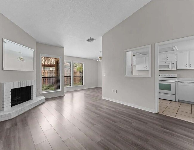 Recientemente remodelado - 652 Grenadine Ct