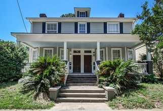 Building Photo - 315 E 38th St