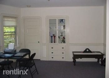 Primary Photo - 200 Elliot St