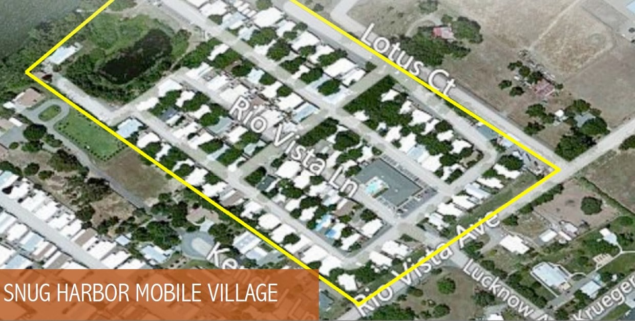 Snug Harbor Moble Home Village Apartments in Red Bluff, CA