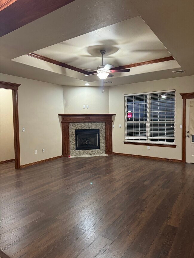 Building Photo - 1132 Hyatt Ct
