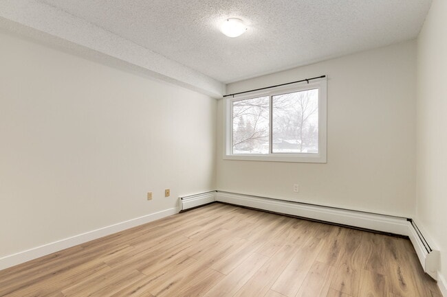 Building Photo - Cedarvilla Apartments