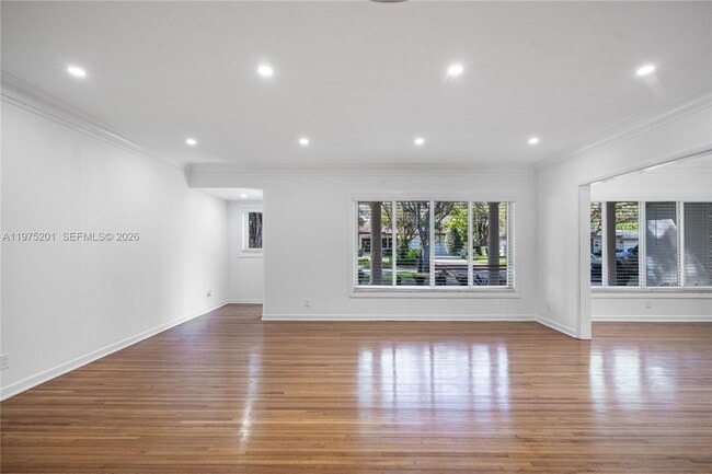 Foto del edificio - 1235 Algardi Ave