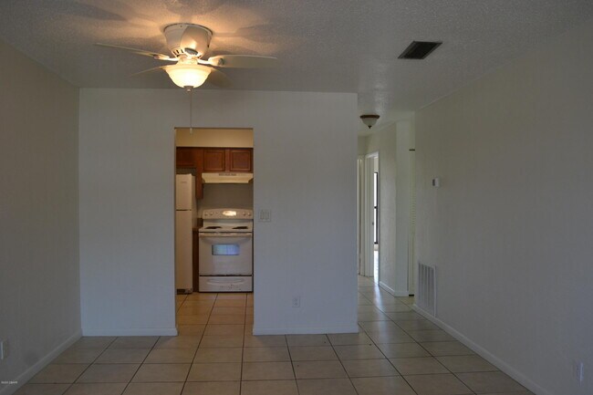 Foto del edificio - 309 Oakridge Blvd
