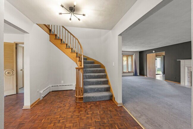 Foto del edificio - 175 S Harrison Ave